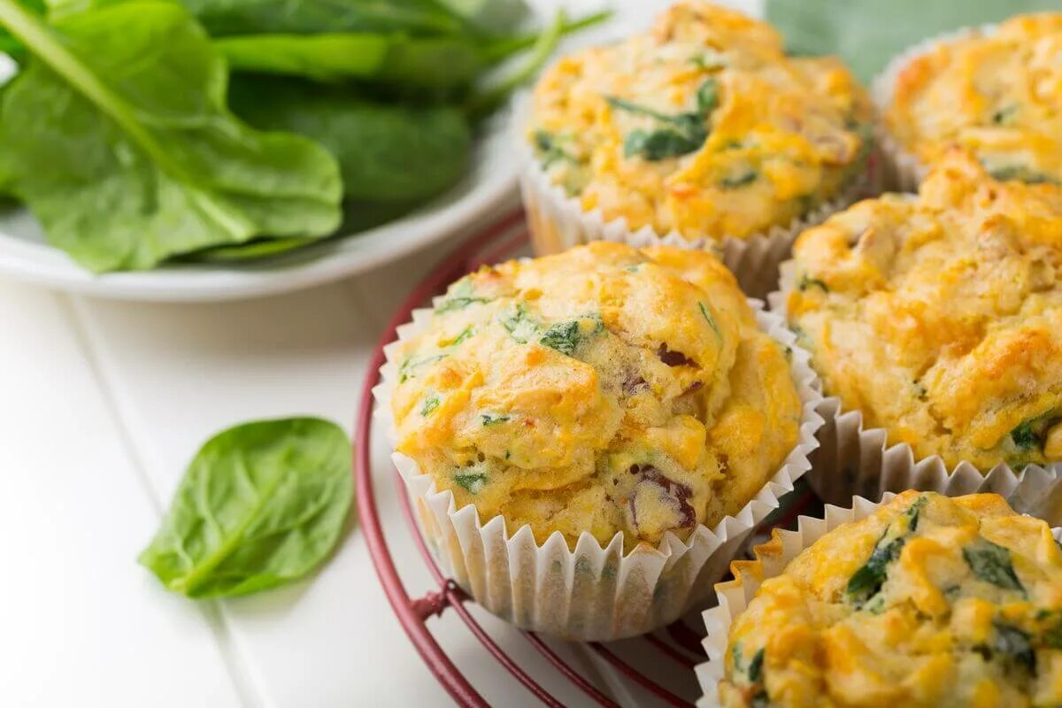 Закусочные кексы с сыром