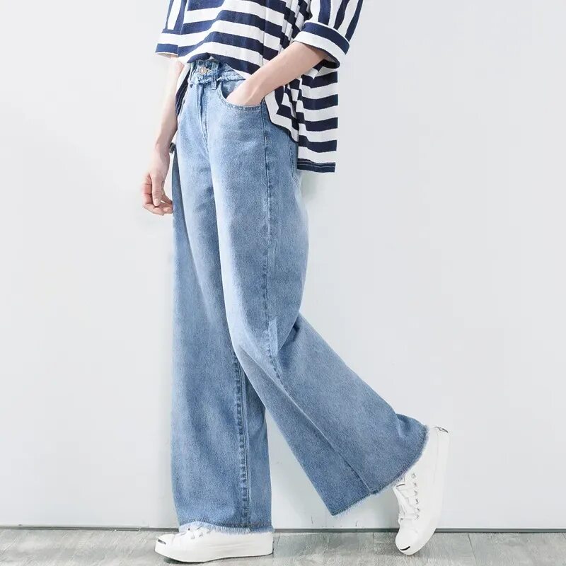 Широкие джинсы. Джинсы женские с высокой талией свободные. Джинсовые брюки женские широкие. Джинсы трубы женские. Широкие джинсы.