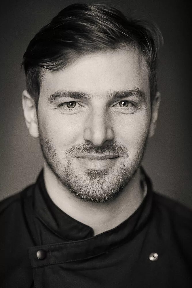 сиенна миллер шеф адам джонс. шеф адам джонс. шеф повар купер. сиенна миллер шеф адам джонс. брэдли купер шеф адам джонс.