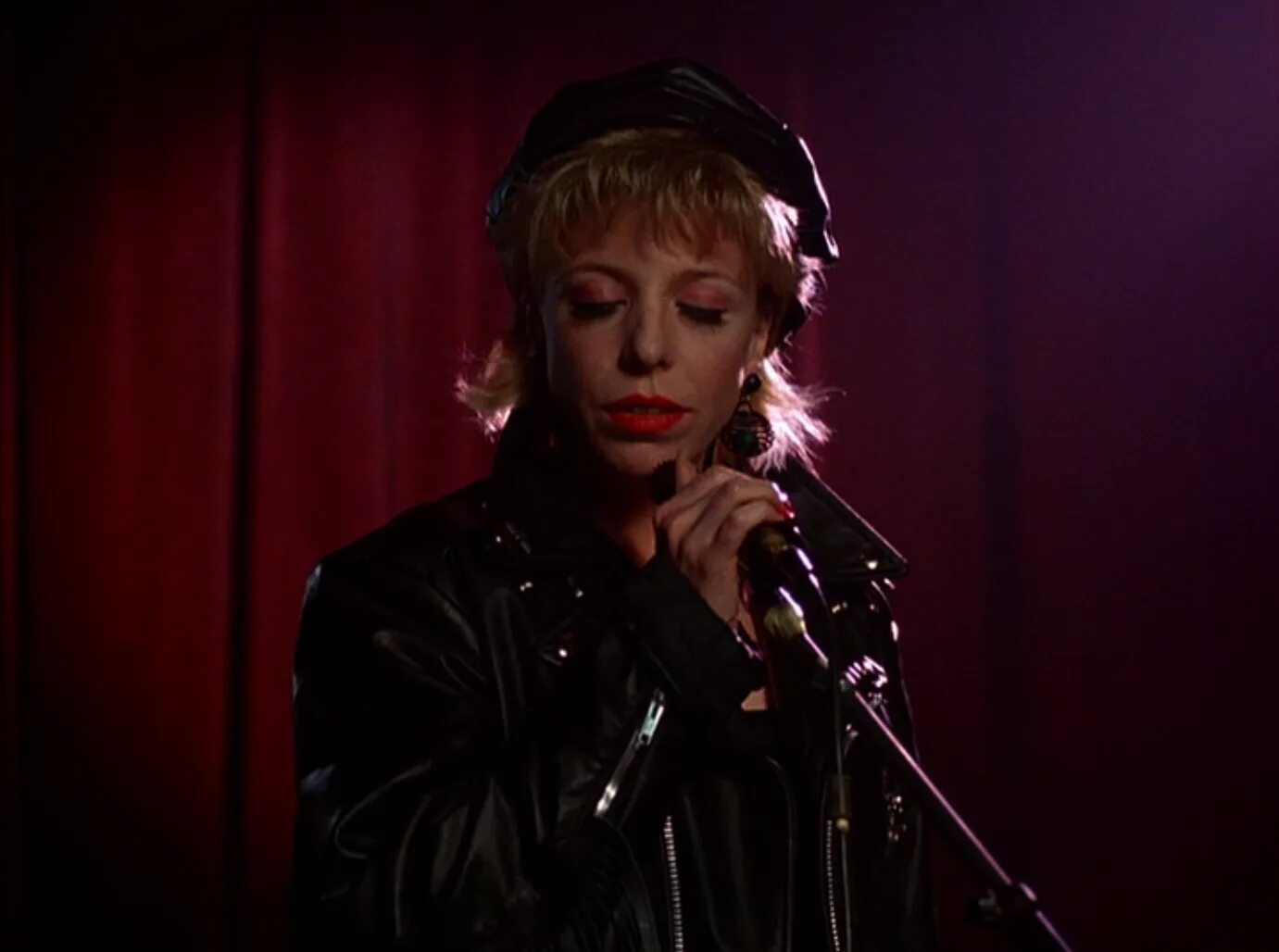 Julee cruise. Julee Cruise Twin Peaks. Julee_Moor. Julee Cruise - 1993 - the Voice of Love.