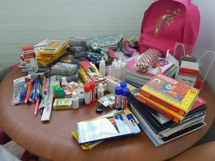 Канцтовары покупают