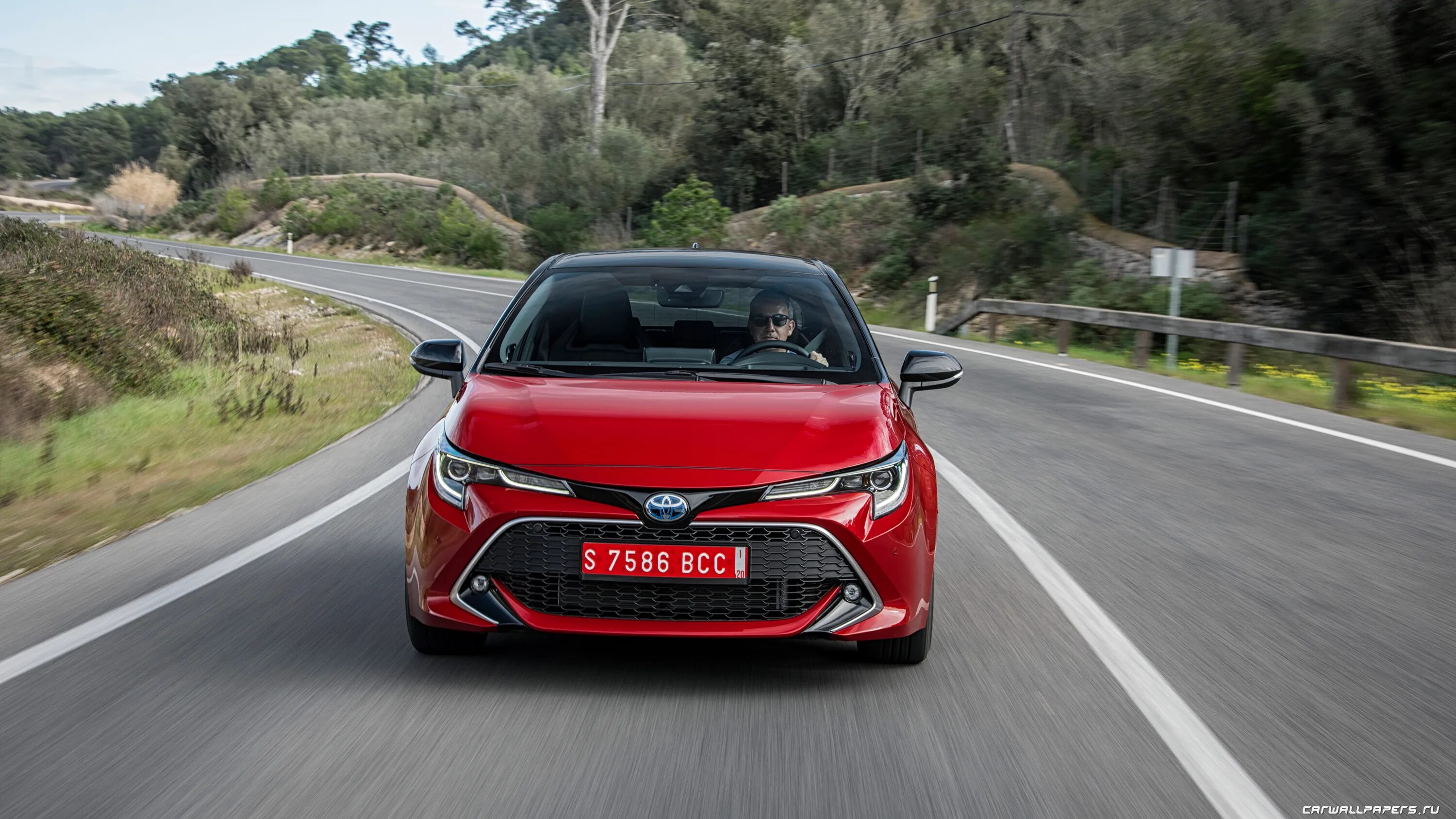 Corolla гибрид. Toyota Corolla Hybrid 2018. Toyota Corolla 2019 Hybrid. Toyota Corolla Hatchback 2019. Toyota Corolla Hybrid 2019 Hatchback.