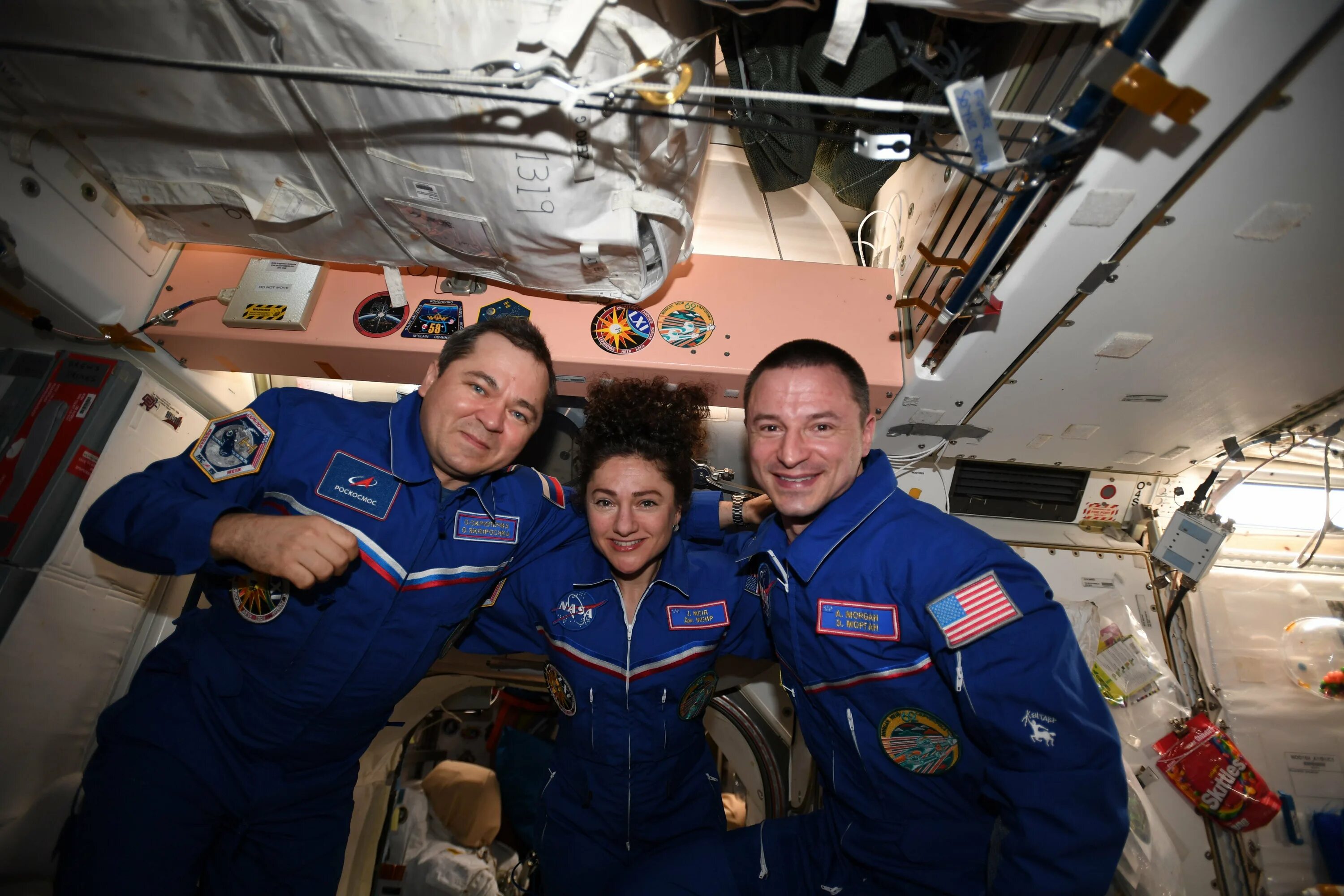 Сколько времени будут космонавты. Союз МС-15 экипаж. МКС 1999.
