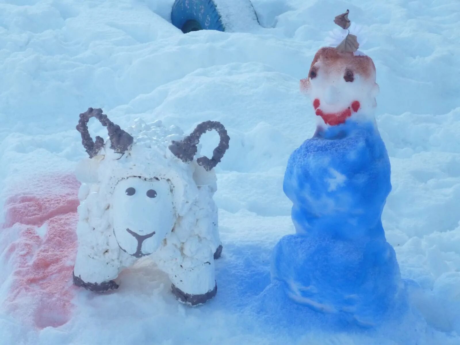 фигуры из снега в детском.