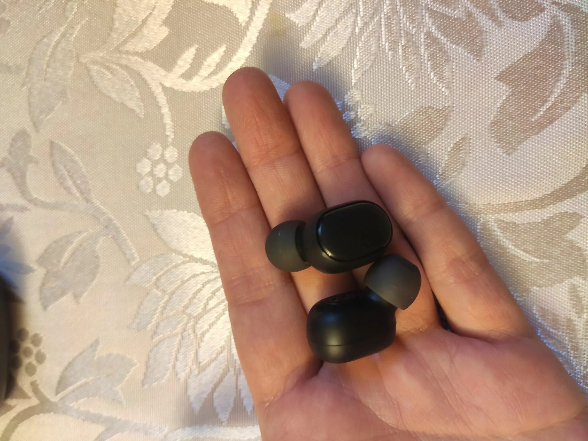 Не работает один наушник mi true. Наушники xiaomi mi true wireless earbuds basic (zbw4480gl). xiaomi mi true wireless earbuds basic 2. не включаются наушники mi true basic. xiaomi mi true wireless earphones 2 не работает один наушник.