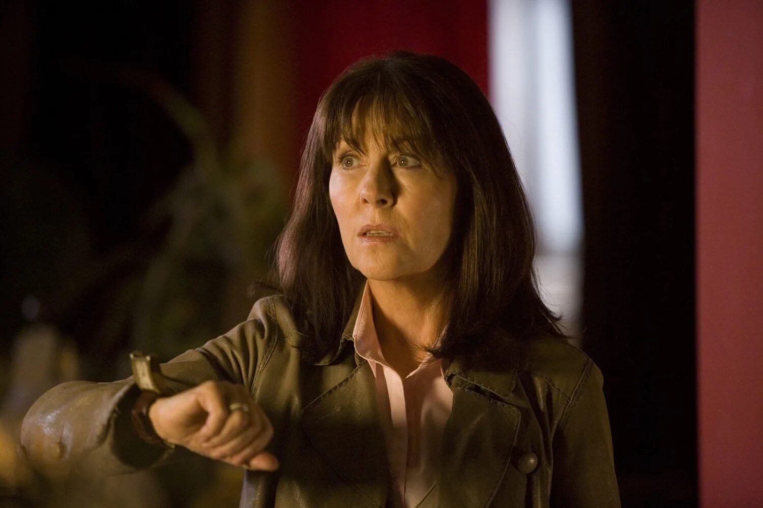 Приключения сары джейн. Приключение сары. Приключения сары джейн вторжение бэйнов. Приключение сары. Приключения сары джейн смит.