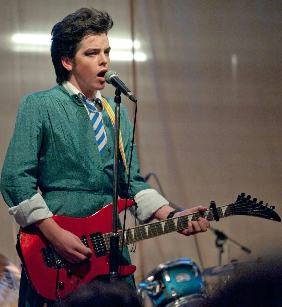 Синг стрит (2016). Синг стрит (2016). Марк маккенна синг стрит. Синг стрит группа. Н синг.