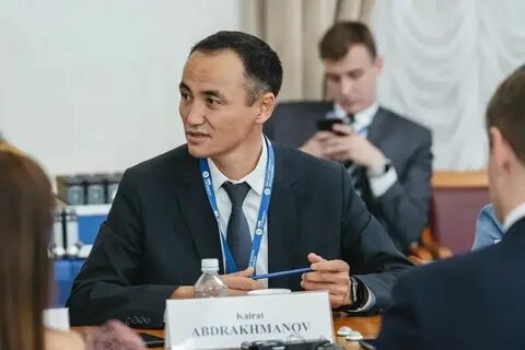 Сотрудничает с вузами