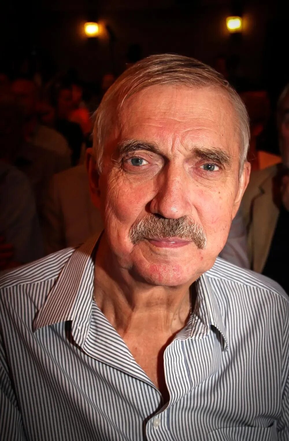 Евгений киндинов. Евгений киндинов фото. Киндинов, евгений арсеньевич. Актер киндинов википедия. Евгений киндинов.