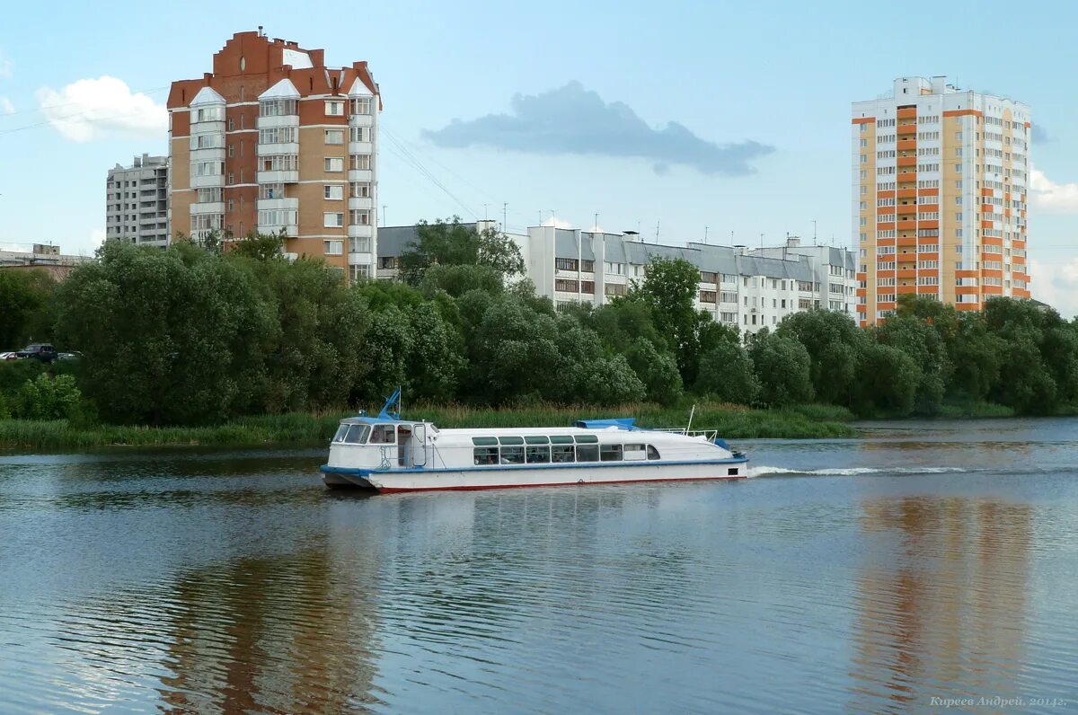 Прогулочный теплоход москвич м255. Теплоход москвич 544. Река ока в орле. Теплоход толкач речной маломерное. Орловские речные трамвайчики.