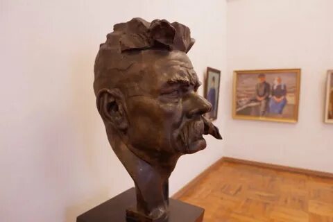 Скульптурный портрет ленина