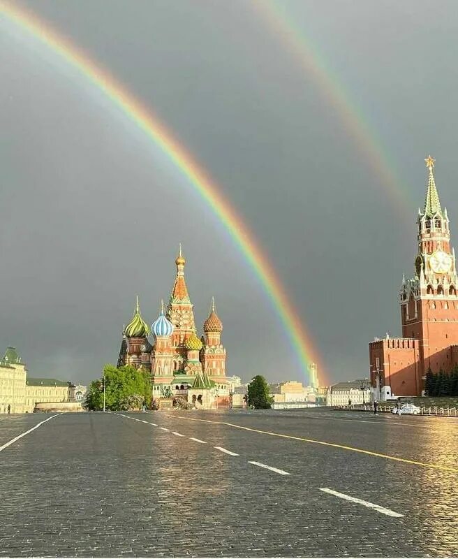 Какой город был столицей золотой. Дорогая моя столица Золотая моя Москва. Радуга над красной площадью. Утро в Москве. Москва летом.