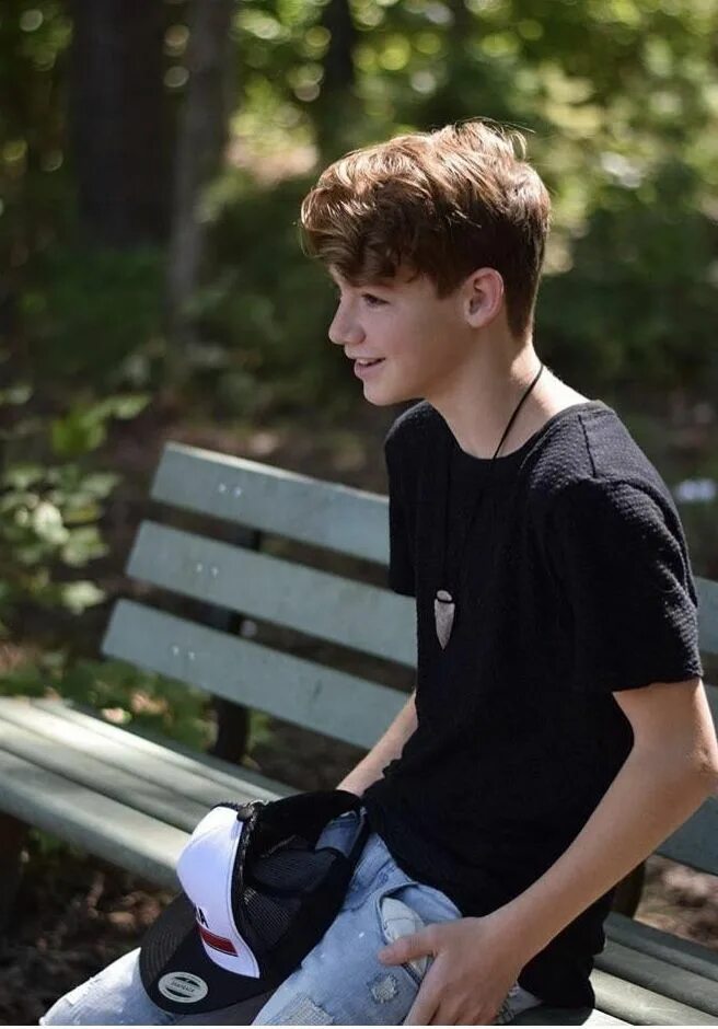 Мальчик boy 18. Голубой мальчик. Мальчик boy 18. Мальчик boy 18. Мальчик boy 18.