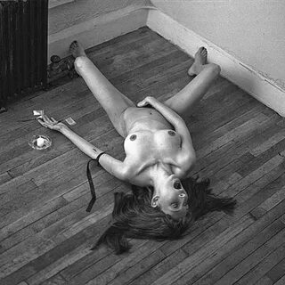 Slideshow heroin naked photo.