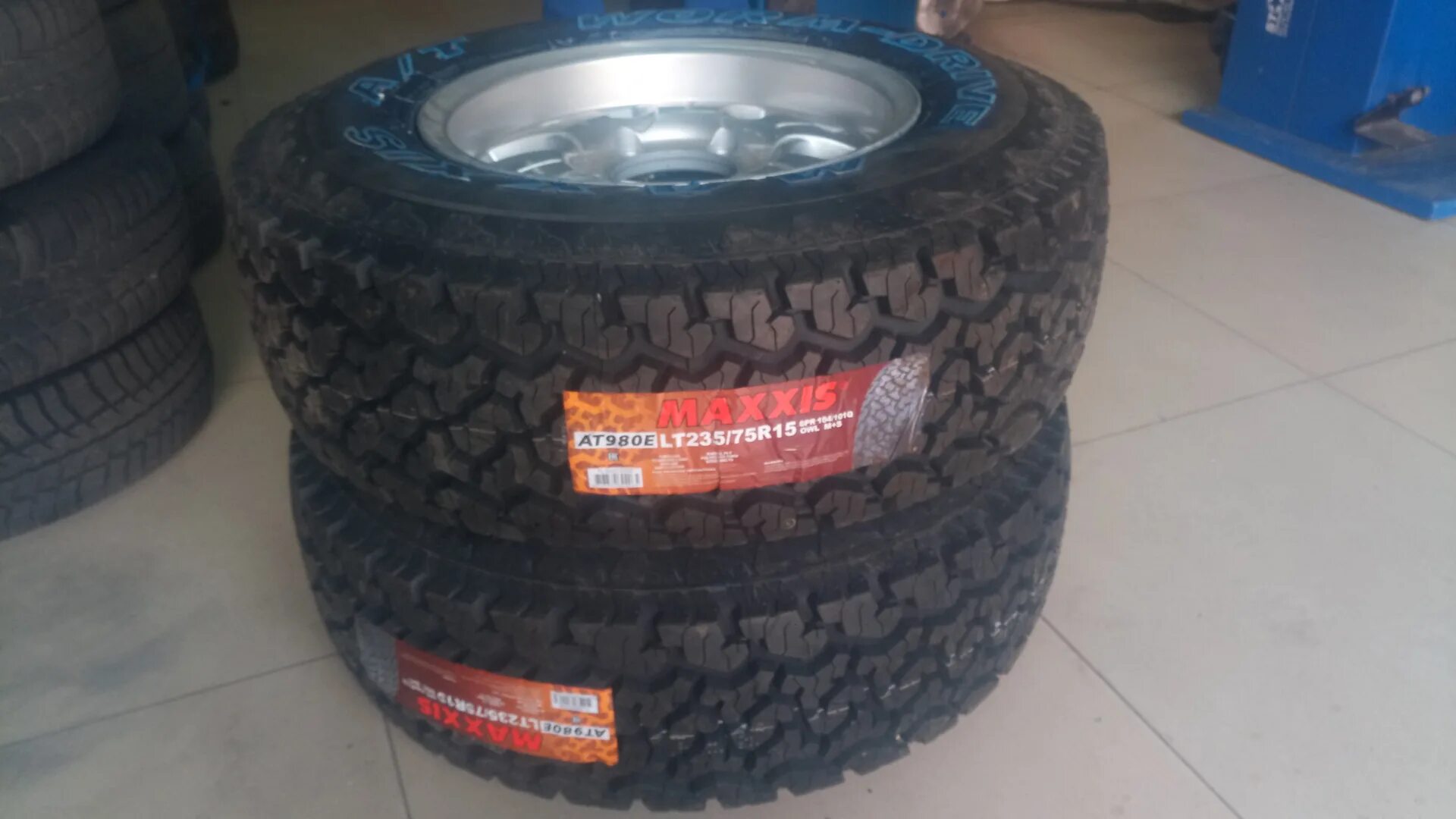 Мираж 235/75/15. Ат 235 75 15. Кумхо роад вентуре ат. 235/75 r15. Ат 235 75 15.