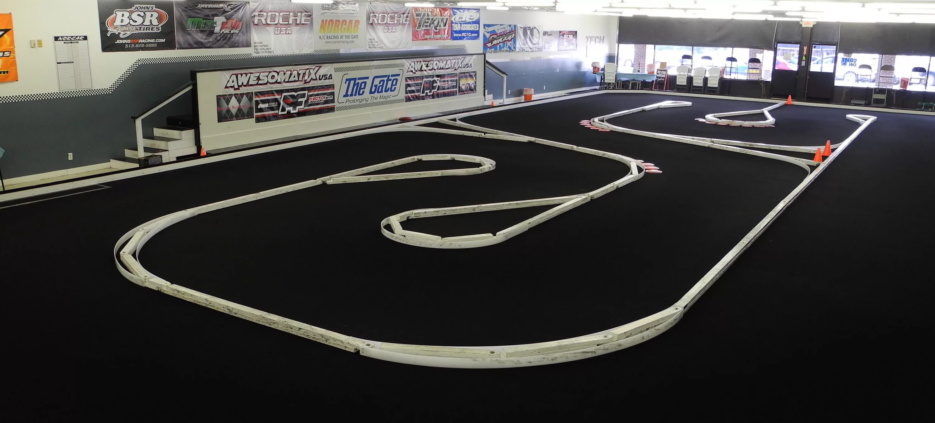 Какие tracks. RC Racing track. Трек для RC. RC track on Road. Мототрек асфальт.