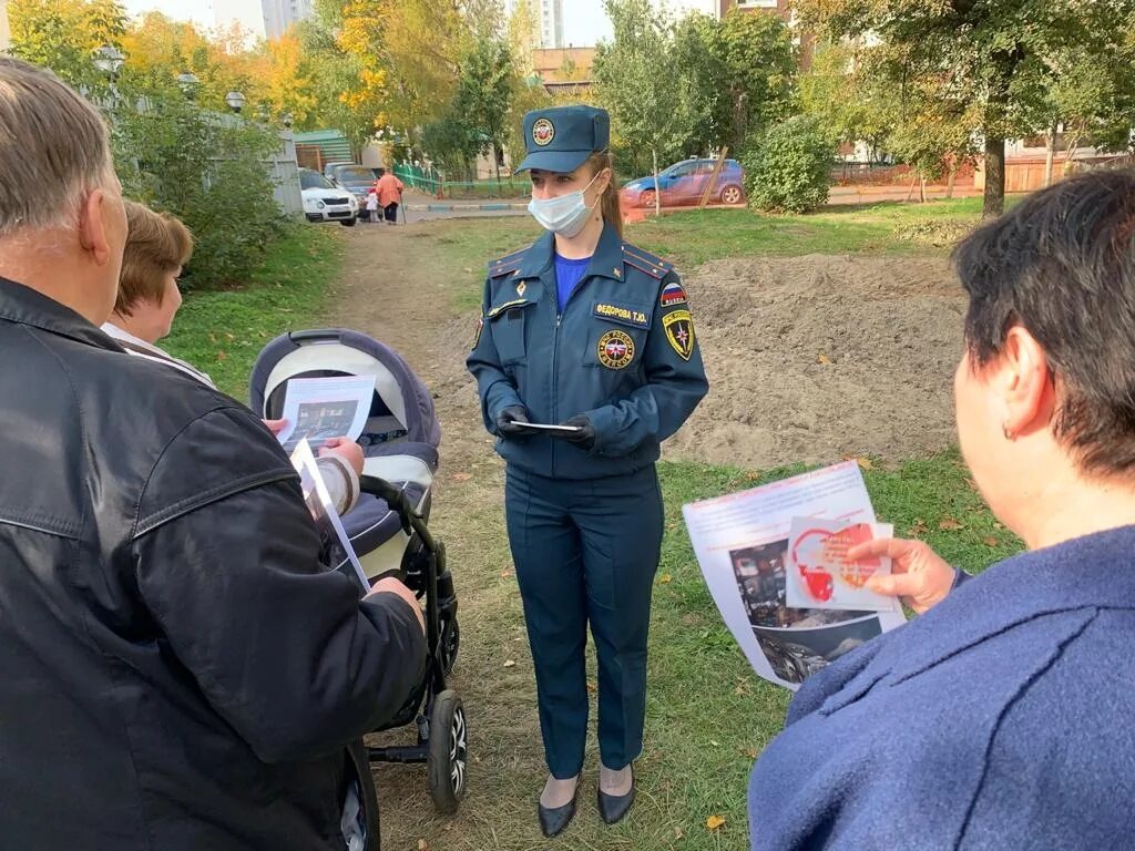 Инспектор 3. Инспектор пожарной профилактики. пожарная профилактика встречи с жителями зима. инспектор леонова ювао департамента образования.