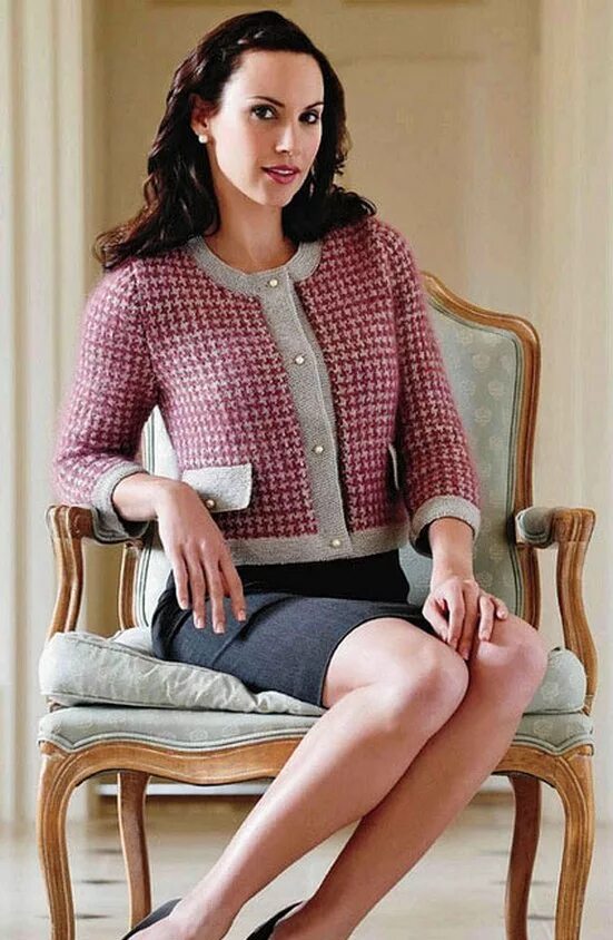 Кардиган коко шанель. Вязаный жакет в стиле шанель. Жакет летний верена. Кардиган спицами коко шанель. Жакет коко шанель спицами.