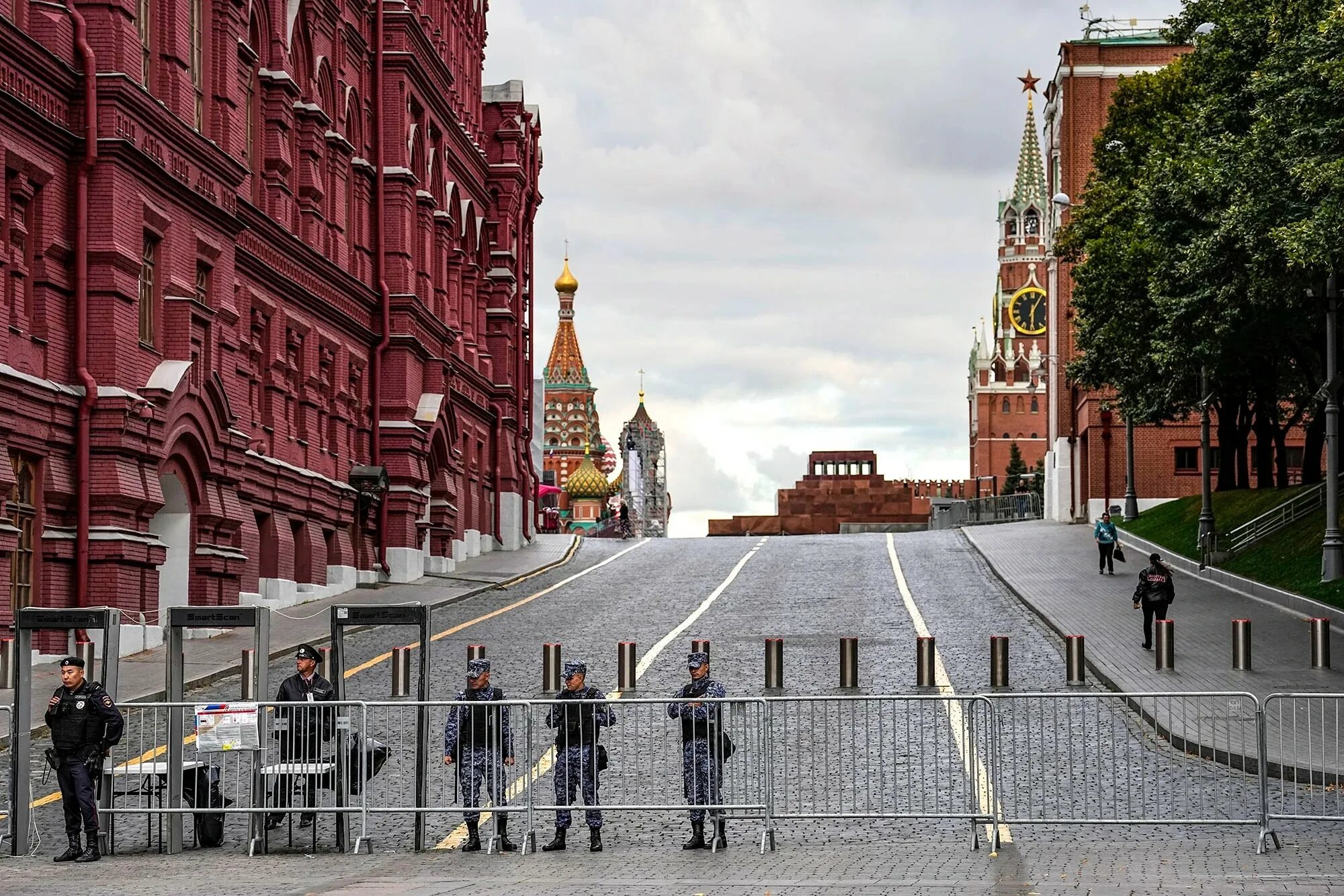 Красная площадь 10 мая. Парад 9 мая 2023 в Москве на красной площади. ФСО на красной площади. Москва красная площадь 2023. Москва красная площадь 2023 год.