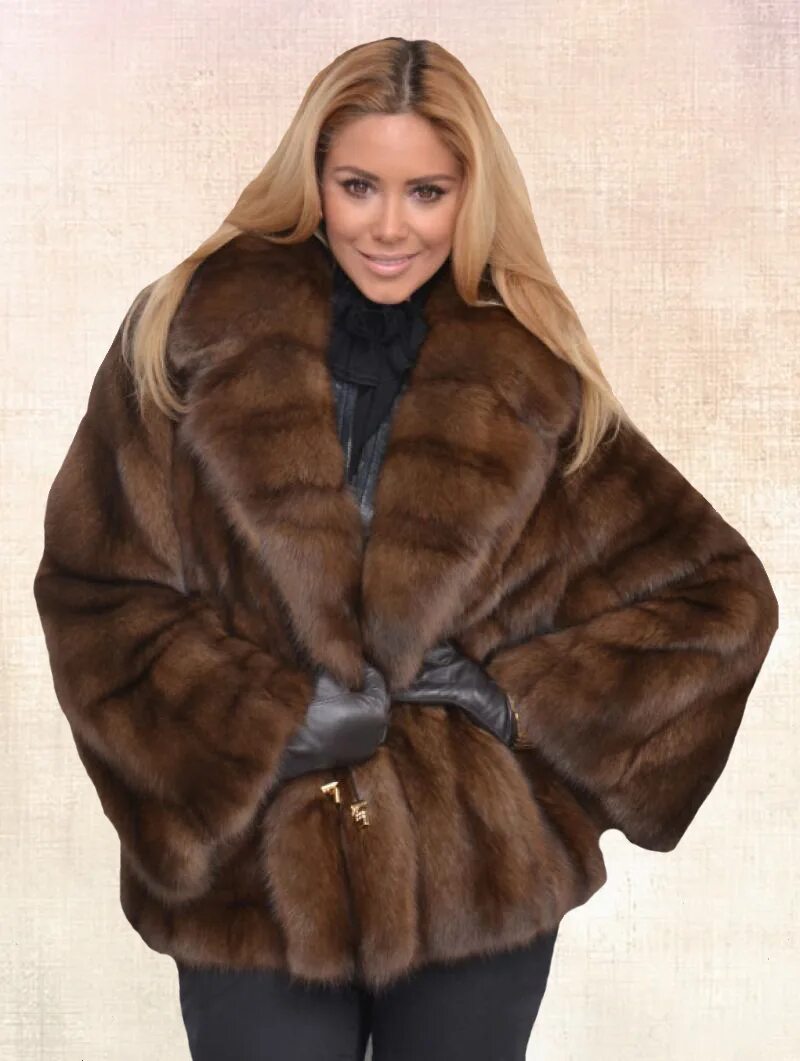Мутоновая шуба с норковым воротником. Норковая шуба с капюшоном классика сапфир. Норковая шуба с капюшоном. Дешевая шуба. Шубки из меха кролика.
