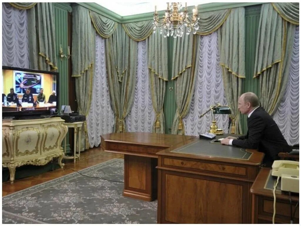 Сколько стоит президентский. Резиденция в Ново-Огарево Путина. Резиденция Путина в Ново Огарево внутри.