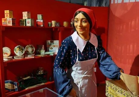 Продавщица стала моделью