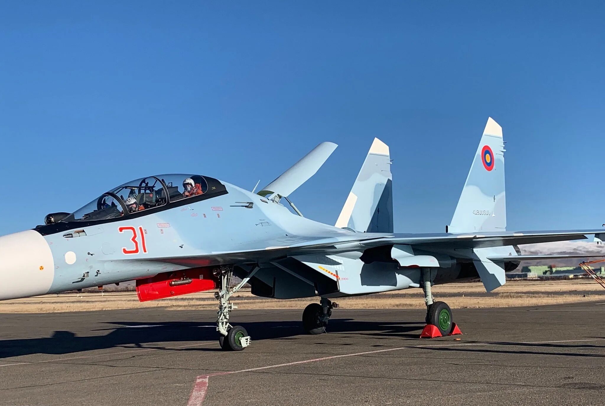 Миг-29 авиабаза эребуни. Air armenia a320. Российская авиабаза эребуни. Сколько самолетов в армении. Соотношение армии армении и азербайджана.