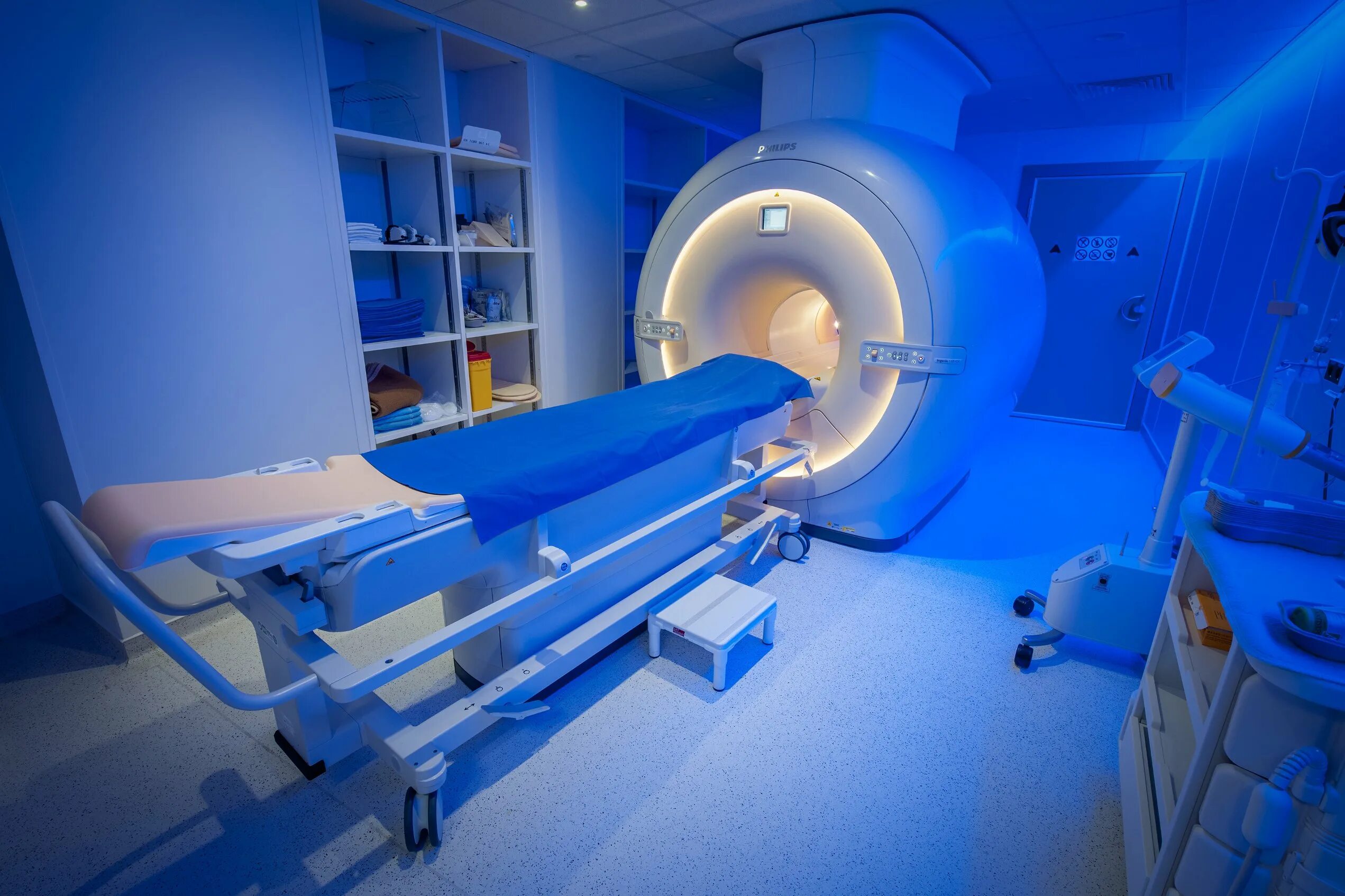 Mrt. Магниторезонансная томография (мрт). Аппарат для Магнито-резонансной томографии. Магнито-резонансный томограф. Мрт Университетская клиника.