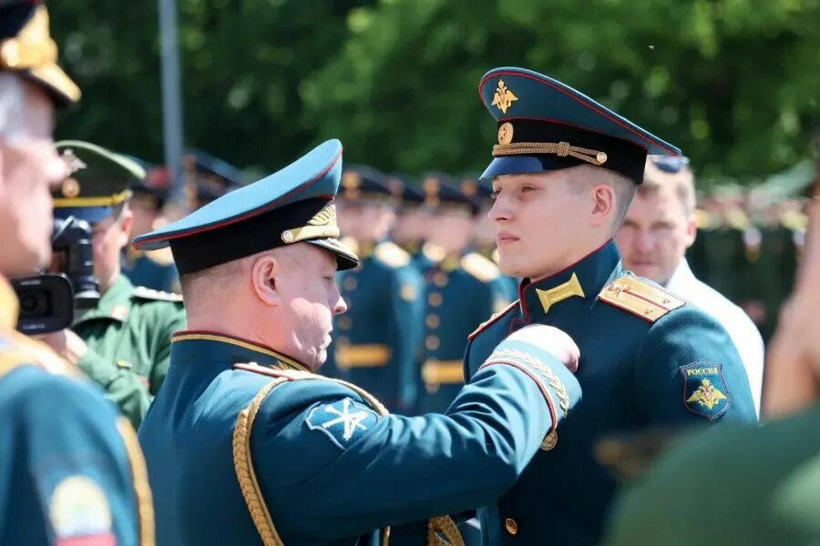 Пензенское высшее артиллерийское инженерное училище. Пензенское военное артиллерийское училище. Пенза инженерный институт. Офицеры пензенского артиллерийского инженерного института. Пенза инженерный институт.