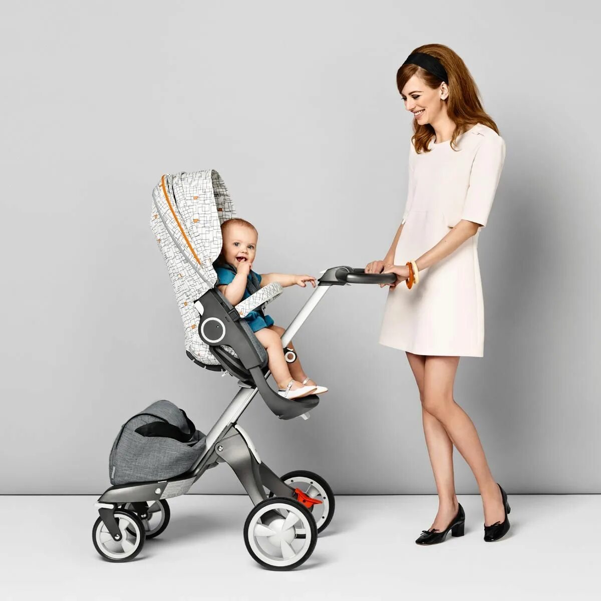 Какую коляску купить для ребенка. Stokke Style Kit. Stokke Xplory Style Kit. Stokke Xplory 2013. Коляска Stokke Xplory.