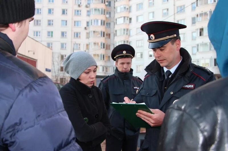 Представился участковым. Южное Тушино отдел полиции. Начальник ОМВД по району Южное Тушино. Участковые отдела Южное Тушино.