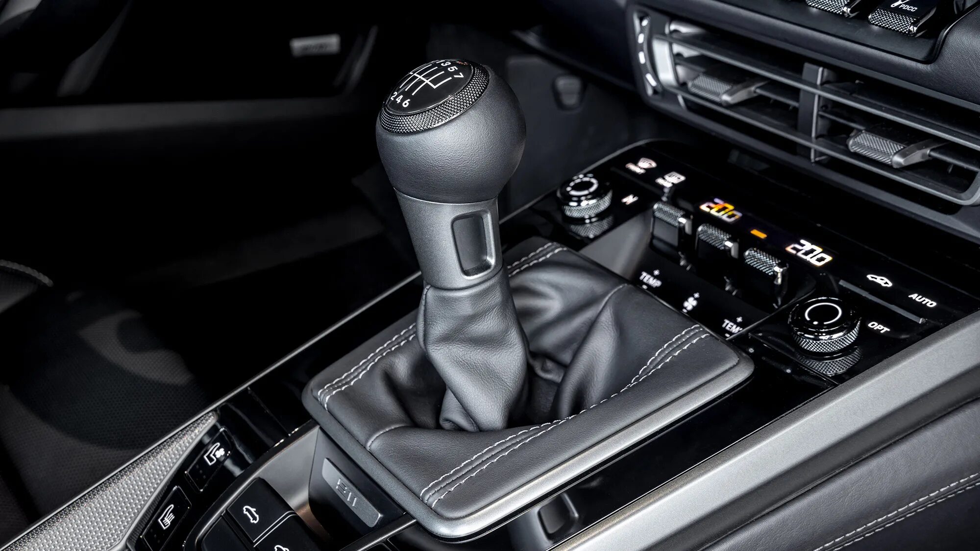 Коробка 007. Коробка передач порше 911. porsche 911 carrera s на механике. порше 911 мкпп. porsche 911 carrera коробка передач ручка кпп.