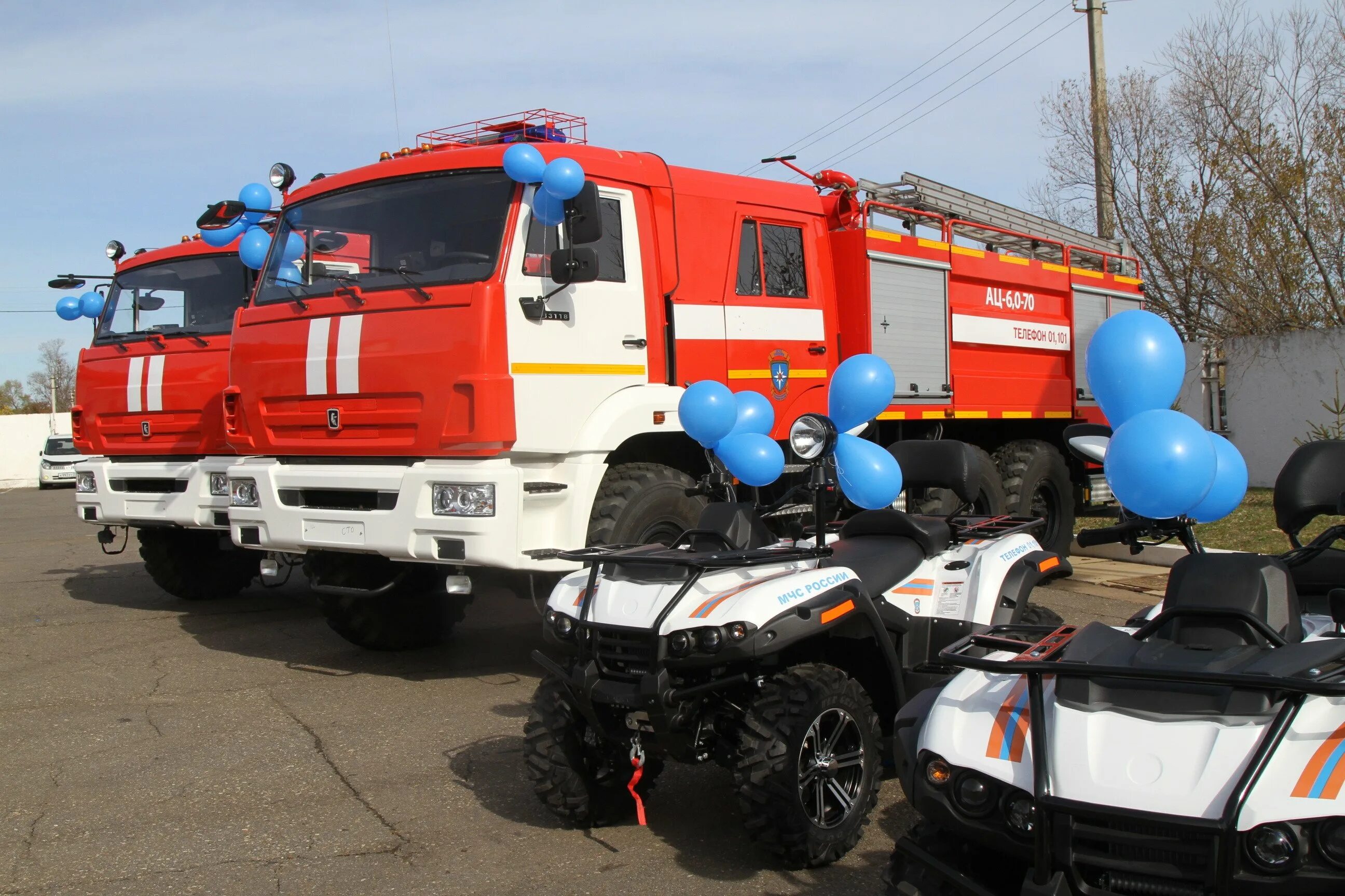 Транспорт спасатели. Техника спасателей мчс россии. Поисково-спасательная служба мчс россии. Спецтранспорт мчс россии. Транспорт спасатели.