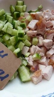 Салат грудка копченая огурец яйцо сыр