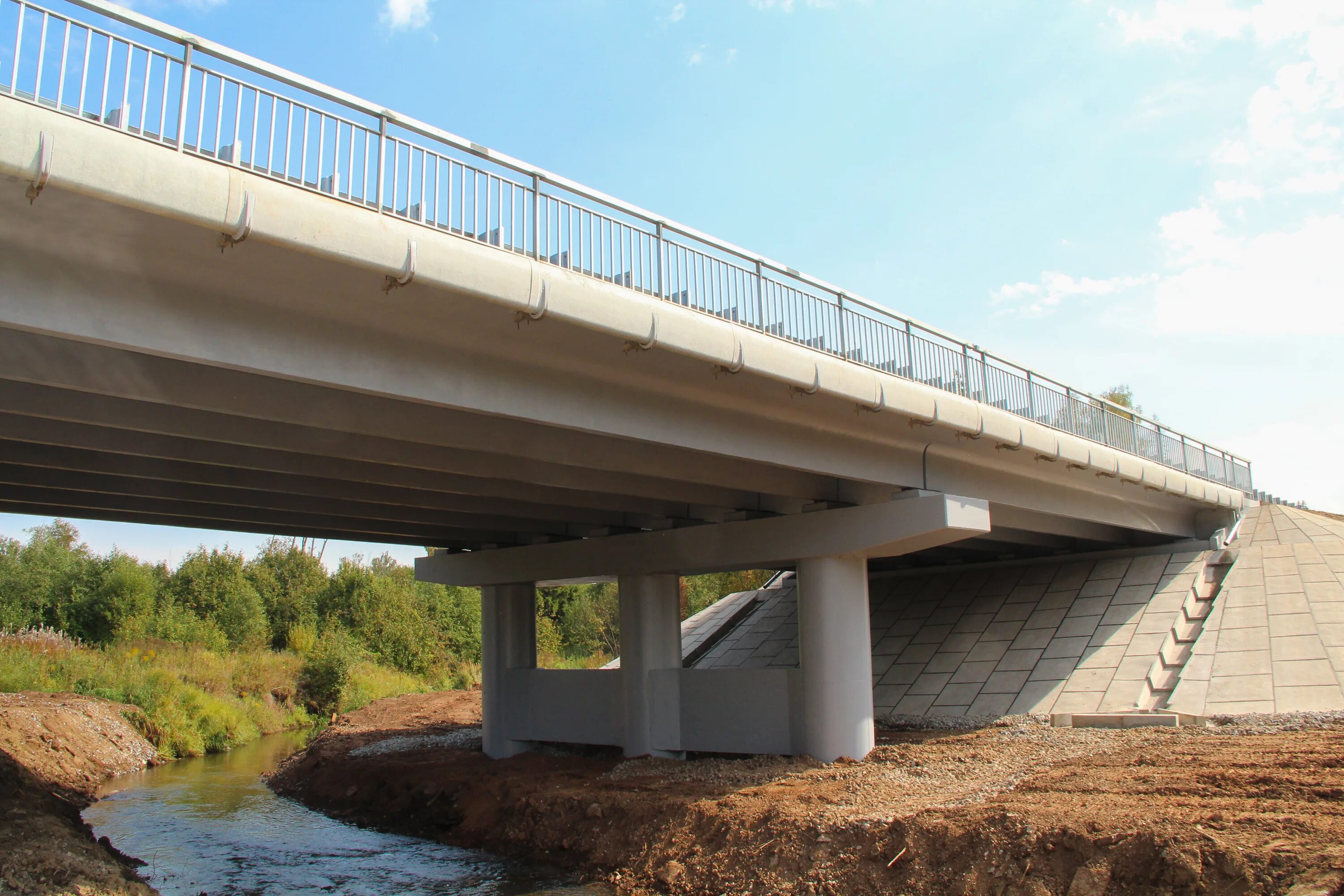 Мост на м 7. Реконструкция моста. Балочный мост через реку. Балочный мост через речку.