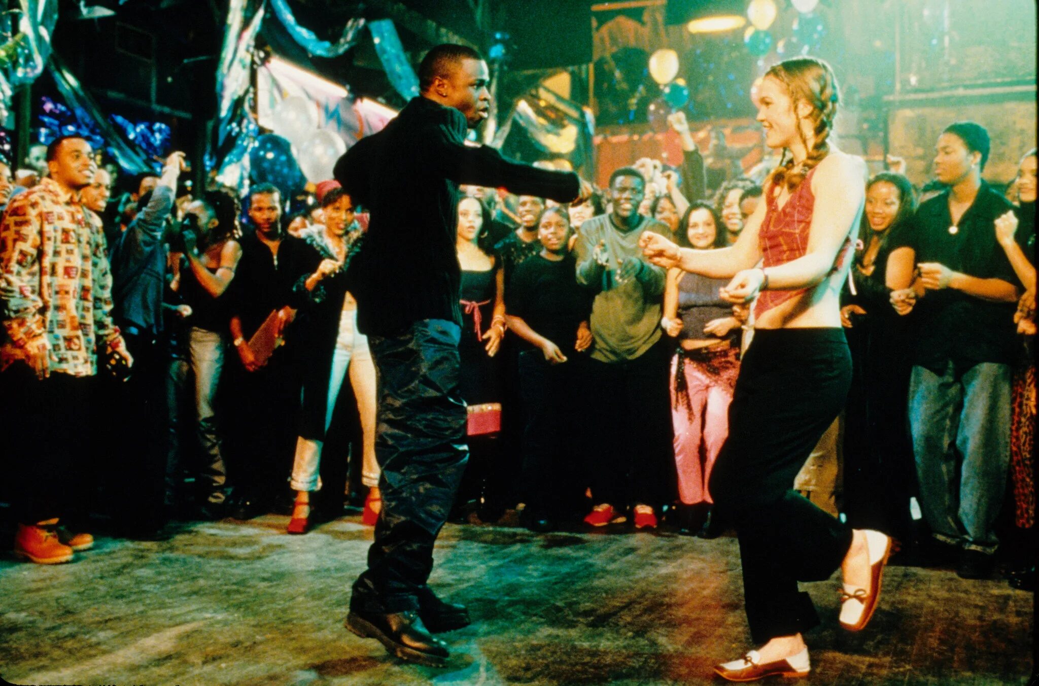 За мной последний танец (2001).