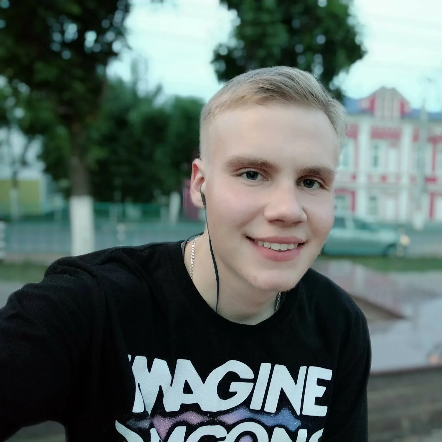 Программист реальный. Профессия айтишник. Спит за компьютером. Программист саранск. Программист 1с предприятие.