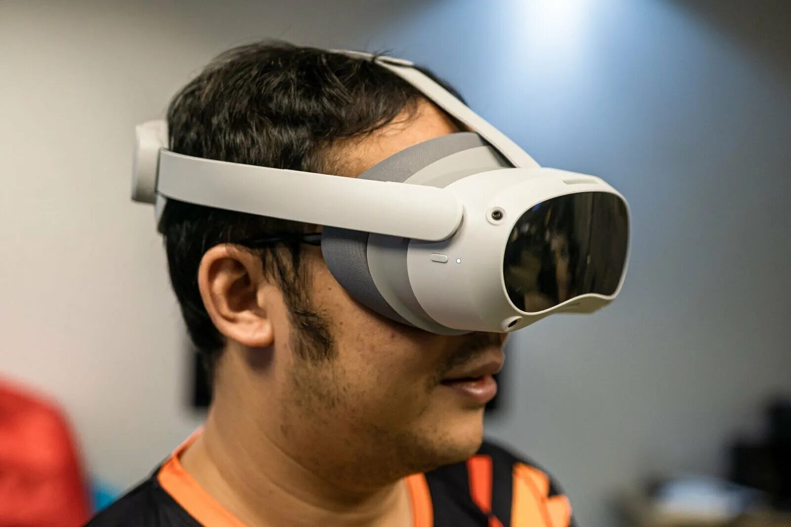 Консольные игры с очками виртуальной реальности. Подкладка под очки для виртуальной реальности. Pico 4. Pico 4. Pico 4.