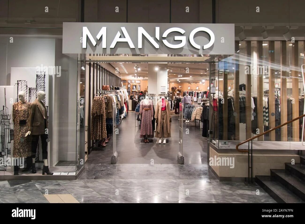 Скидки на одежду. Баннер одежда mango. Манго интернет магазин распродажи. Mango магазин одежды. Манго интернет магазин распродажи.