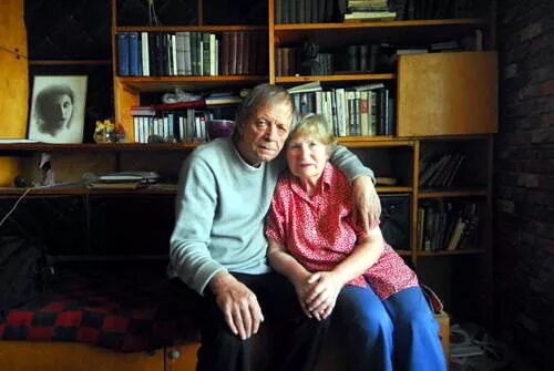 Родители юрия иосифовича коваля. Жена ковали. Жена ковали. Жена ковали. Жена ковали.