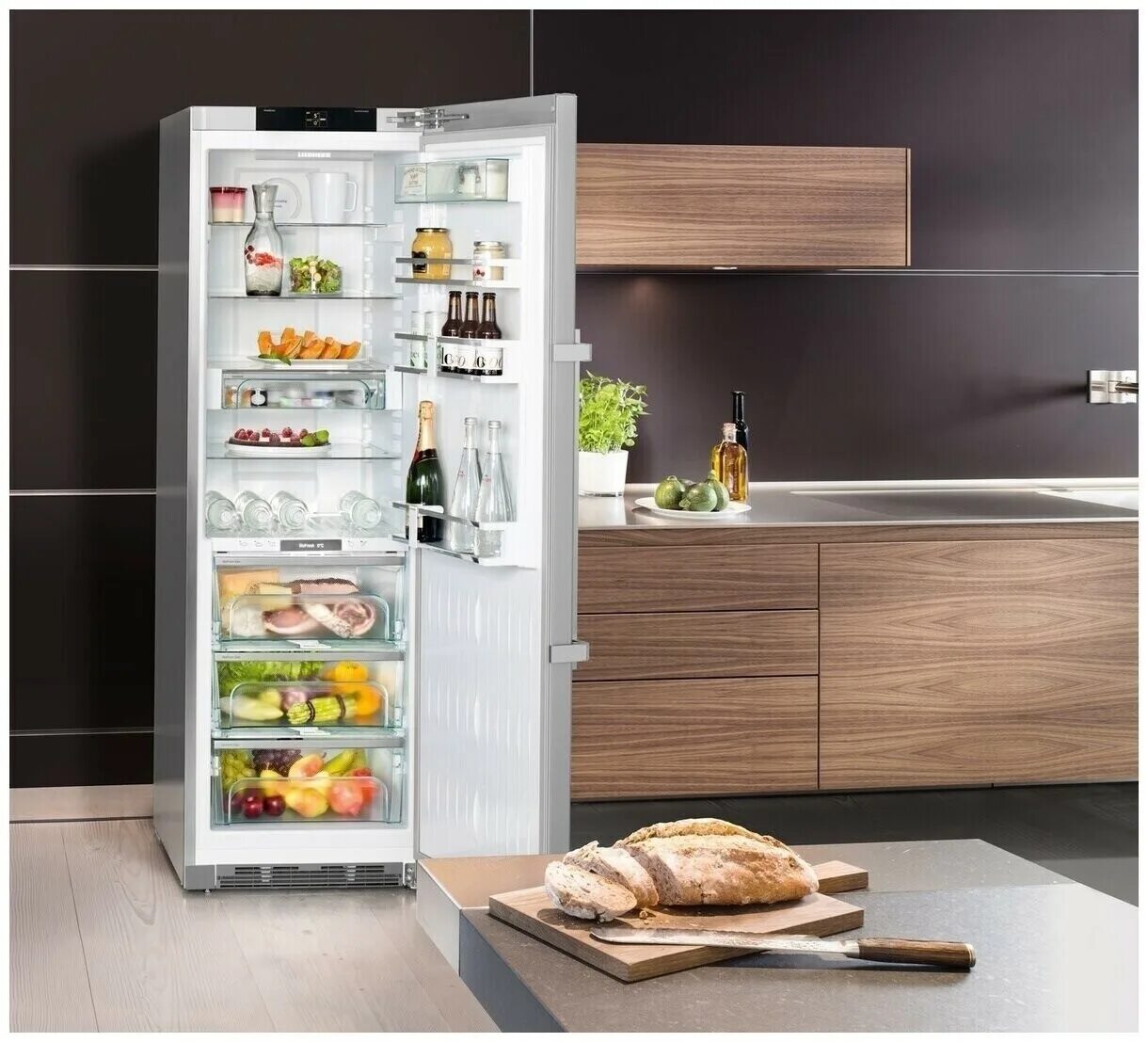 Холодильник ру встроенные холодильники. Холодильник Liebherr kbies4370. Холодильник Либхер однокамерный. Холодильник Liebherr Premium BIOFRESH. Встраиваемый холодильник Liebherr однокамерный.
