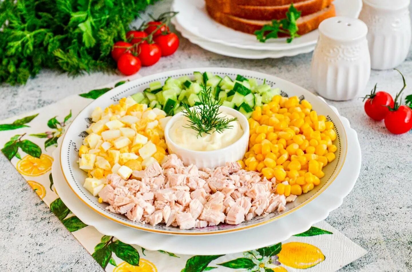 Куриная грудка кукуруза яйцо