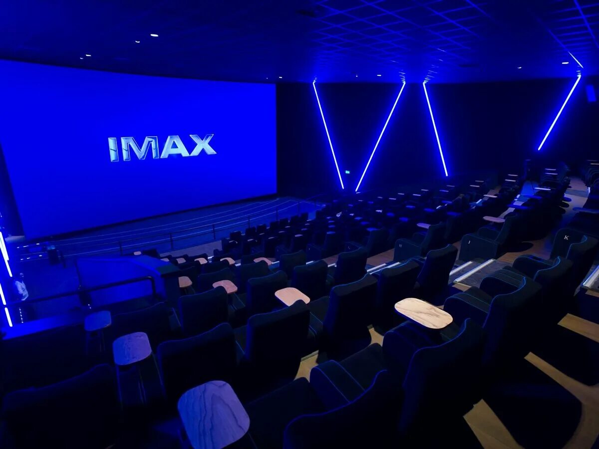 Кинотеатр тринити афиша. Imax кинотеатр. imax зал на кутузовском. imax камера 2025. зал 1 moon imax минск.