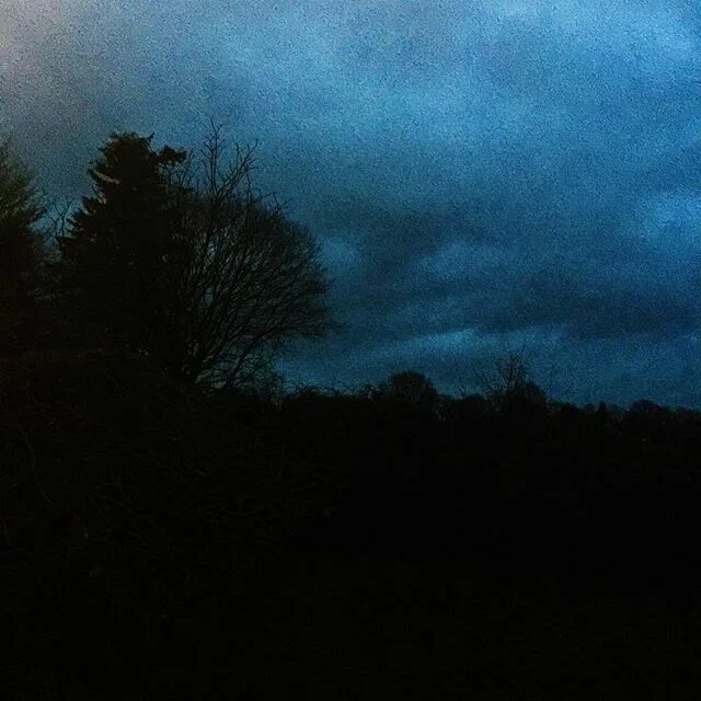 Look at those dark clouds it rain. Night rainy sky. dark sky aesthetic. wind aesthetic. night blue cloud.