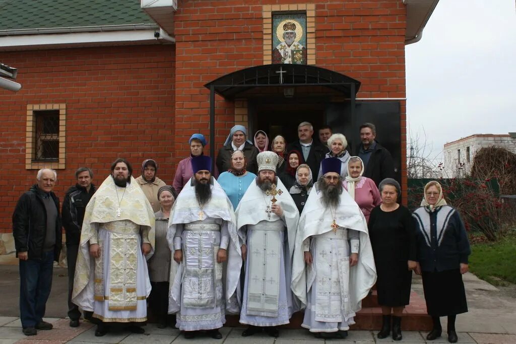 Русская община домодедово. Никольский храм Домодедово. Никольский храм Зеленоград духовенство. Храм Новлянское Домодедовский район. Храм в Вельяминово Домодедовский район батюшка.