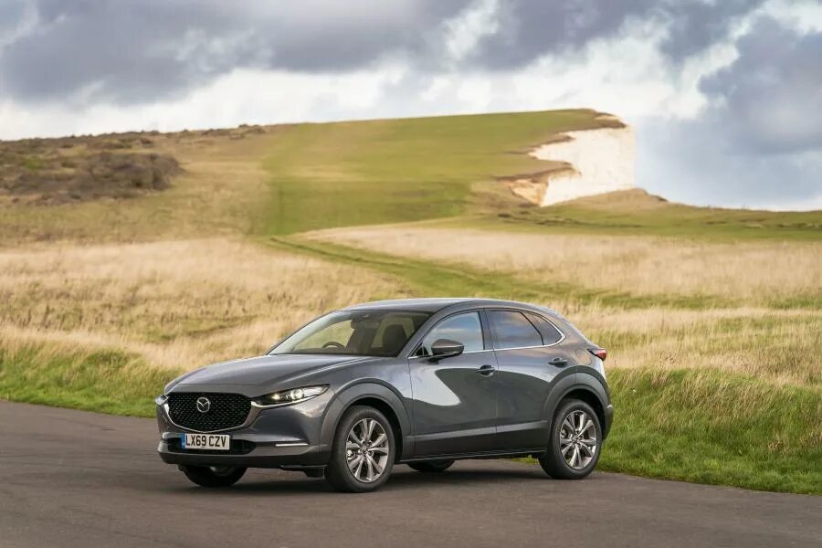 Mazda cx 30 комплектации. Mazda cx30 2025. mazda cx 30 2019. mazda cx 30 2025. mazda cx30 хэтчбек 2019.