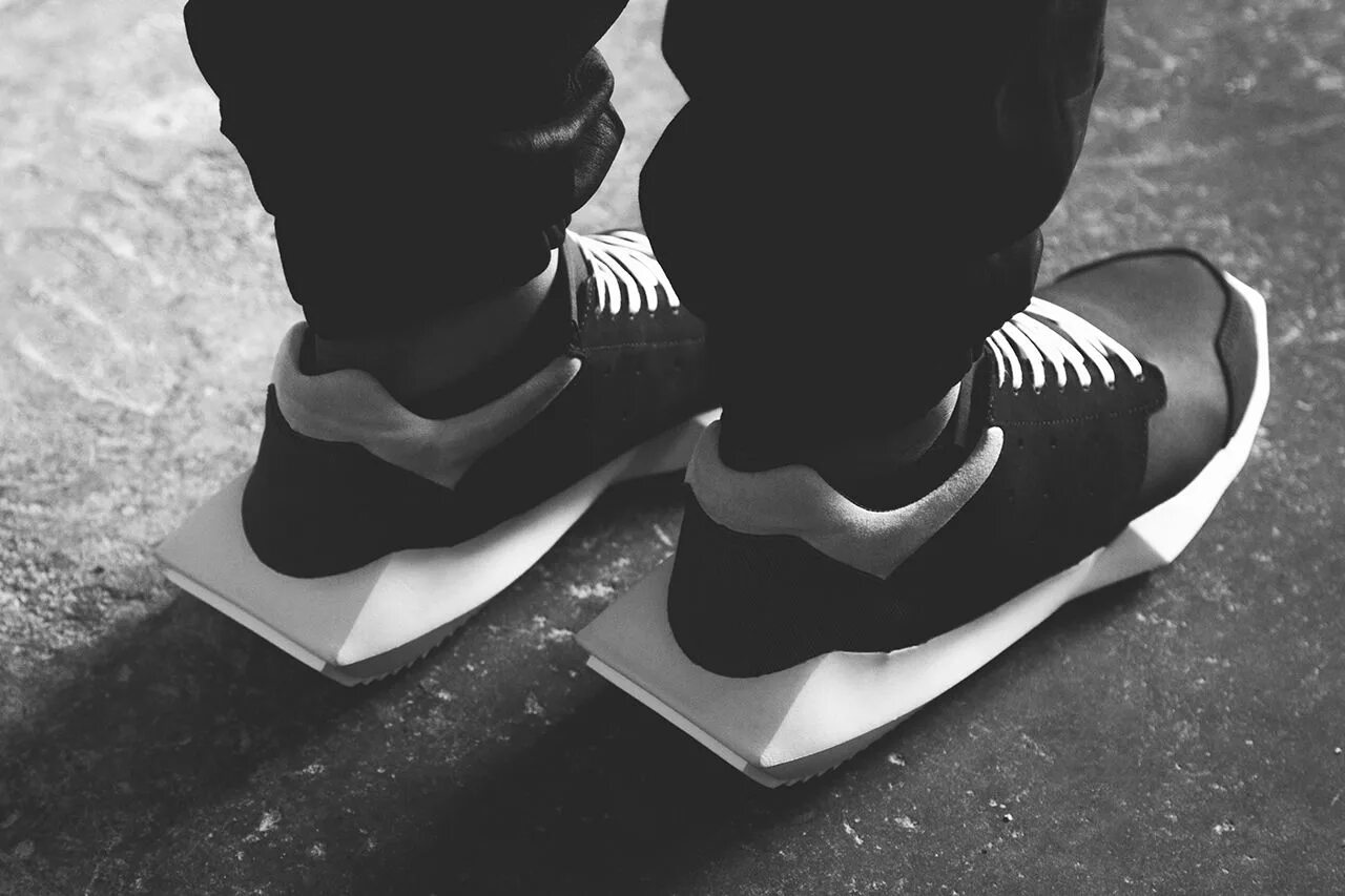 Рик оуэнс. Адидас рик овенс кроссовки. Rick owens x. Конверсы x rick owens. Кеды rick owens converse.