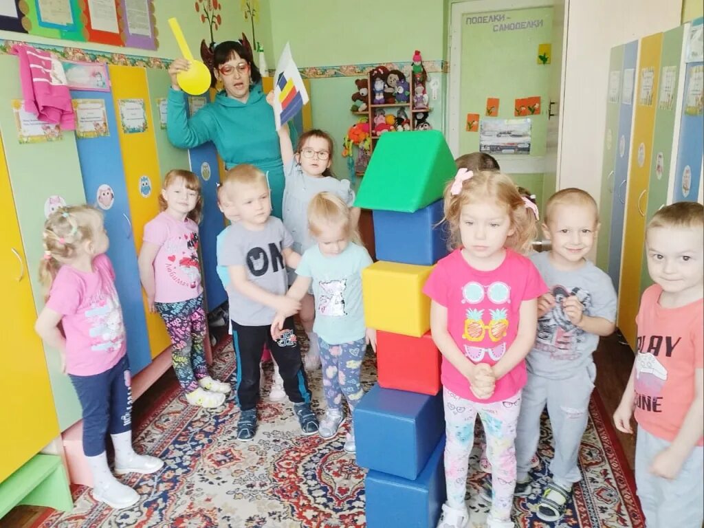 Детский сад ромашка молчаново. Новоузенск алгайский поселок. Сайт дс 10 ромашка п алгайский. Ромашки в саду. Детские сад ромашка.