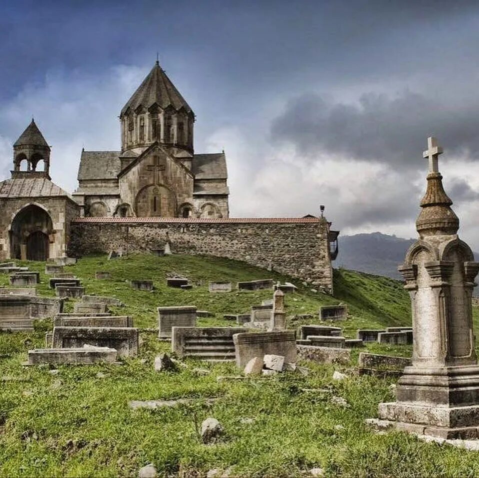 Арцах нагорный. Гандзасар Карабах. Гандзасар Нагорно-Карабахская Республика. Монастырь Гандзасар. Армения Карабах природа.