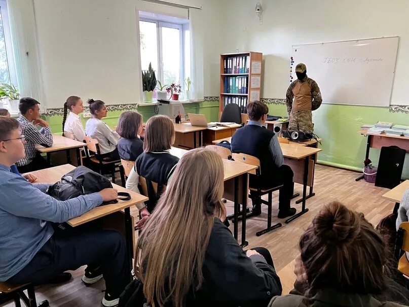 Черкассы сегодня новости последнего. Украинские школьники. черкассы сегодня. черкассы новости сегодня.